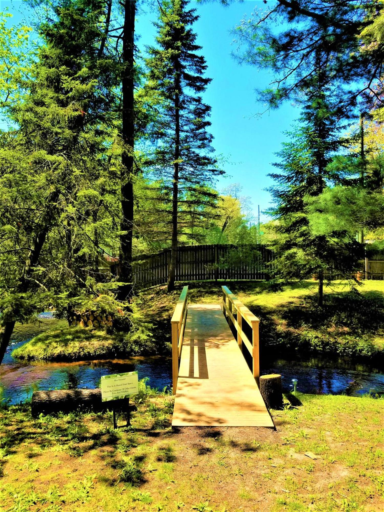 Steps To Beach-Hot Tub-Fireplace-Northern Original Villa Traverse City Exterior photo